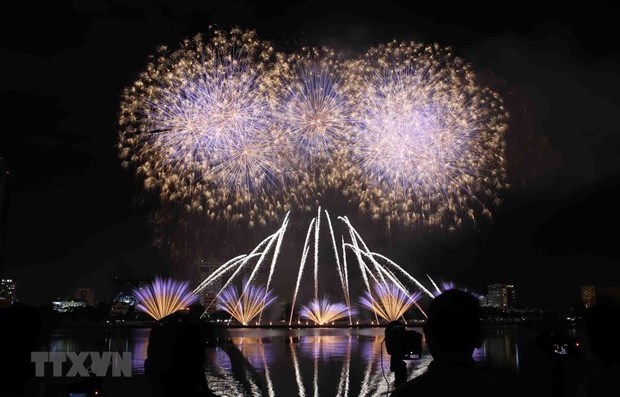 La ville de Da Nang prête pour le 10e festival international de feux d artifice