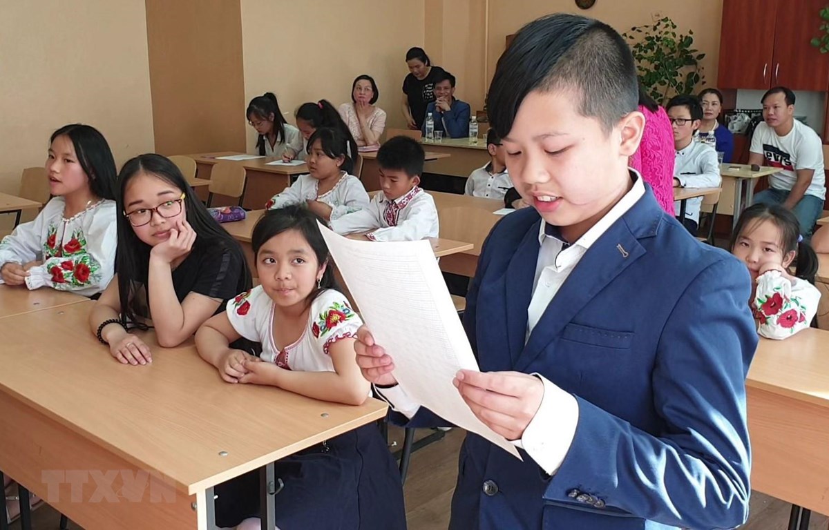 Le premier concours olympique de langue vietnamienne en Ukraine