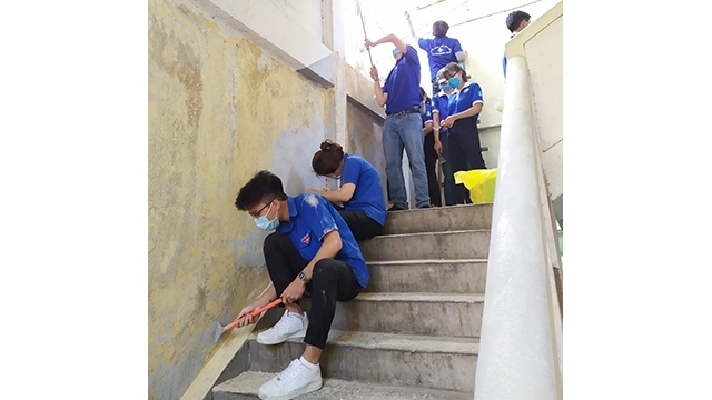 Des dizaines de milliers d étudiants rejoignent la campagne de volontariat d été à HCM-V