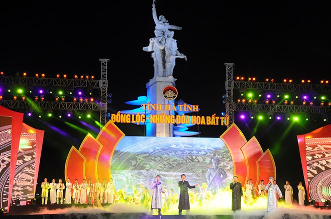 Spectacle artistique «Dong Loc- des fleurs immortelles» à Ha Tinh