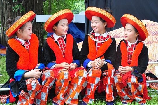 Préservation et valorisation des costumes traditionnels des ethnies à Hâu Giang