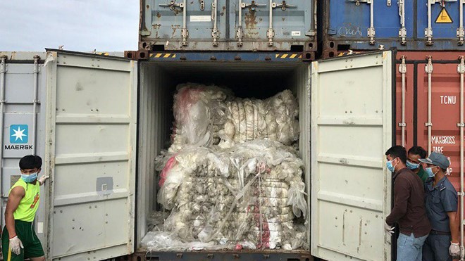 Le Cambodge sanctionne un importateur de déchets plastiques