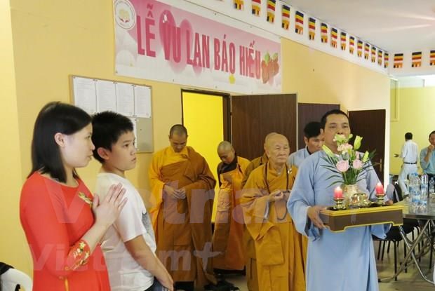La fête Vu Lan et le premier centre provincial culturel bouddhiste des Vietnamiens en R tchèque