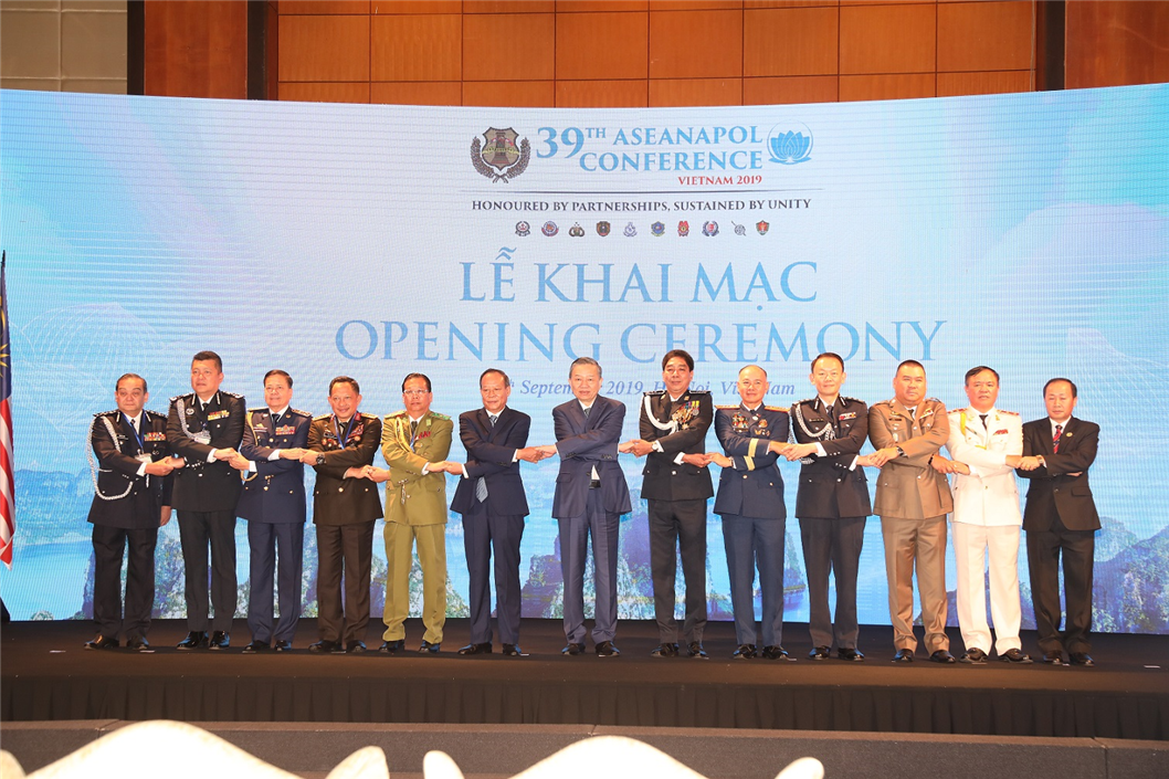 ASEAN coopération dans la lutte contre la criminalité transnationale