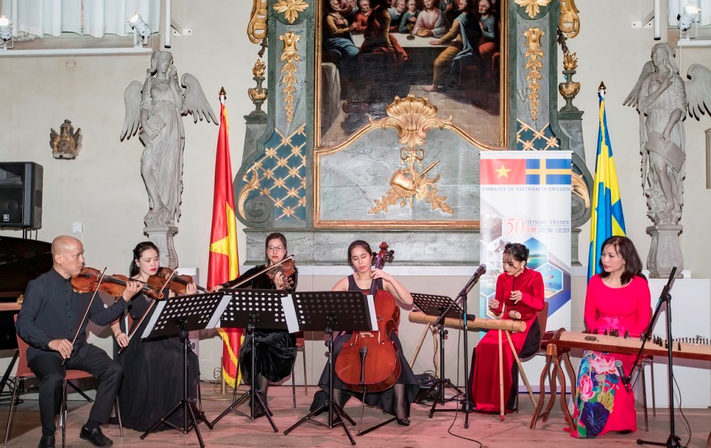 Vietnam-Suède Concert en l’honneur du 50e anniversaire des relations diplomatiques