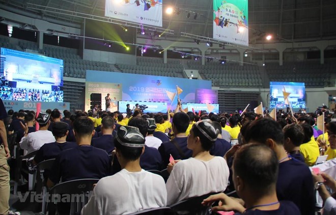 Des travailleurs vietnamiens participent à un festival des travailleurs étrangers en R de Corée