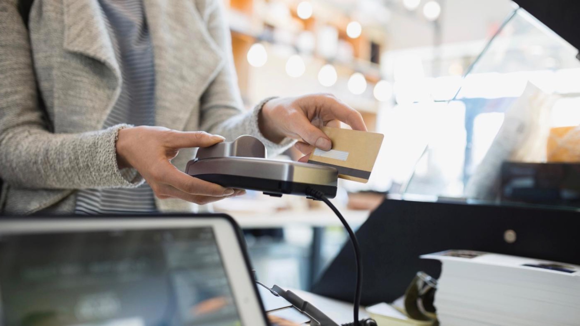 HCM-Ville Paiement sans numéraire dans la santé et l éducation