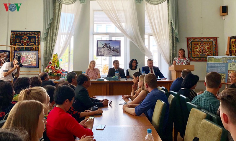 Présentation du livre Littérature vietnamienne en ukrainien