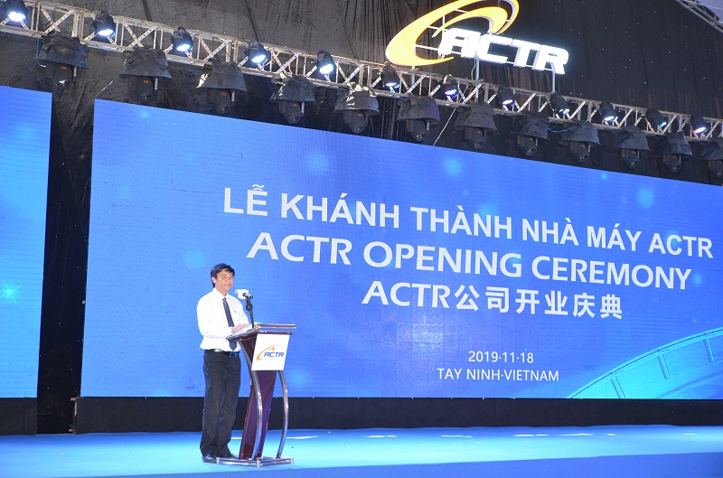 Une usine de pneus radiaux ceinturés d acier voit le jour à Tây Ninh