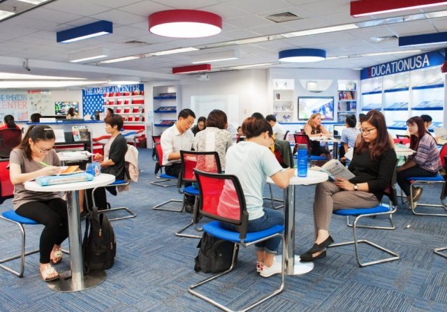 Les étudiants vietnamiens contribuent à près d’un milliard de dollars à l’économie américaine, selon l’IIE