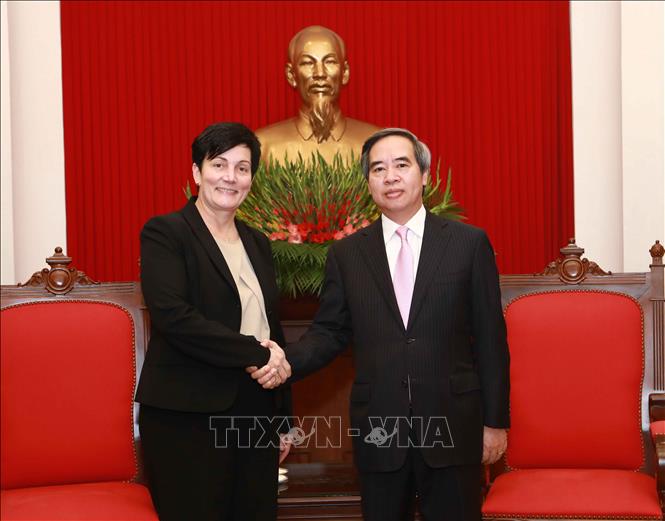 La SFI et la BAD s engagent à continuer de soutenir le Vietnam dans son développement durable