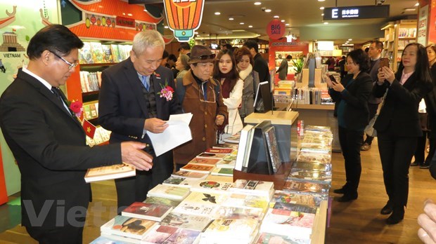 Inauguration d’un stand de livres vietnamiens à Séoul