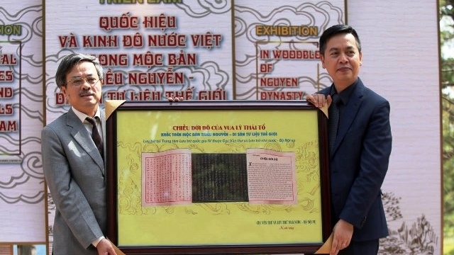 Exposition de tablettes de bois de la dynastie des Nguyen à Da Lat