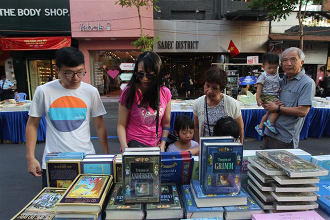 Une rue des livres animée pour le Têt 2020