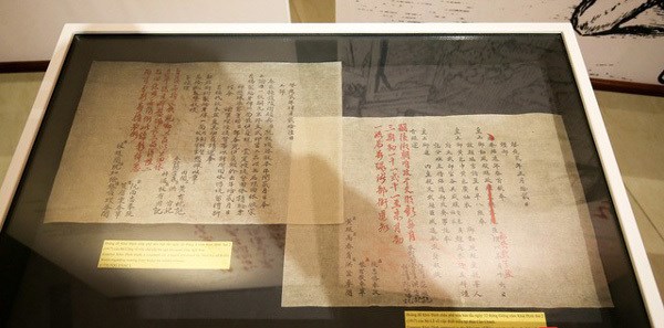 Une exposition révèle l art calligraphique des empereurs Nguyen