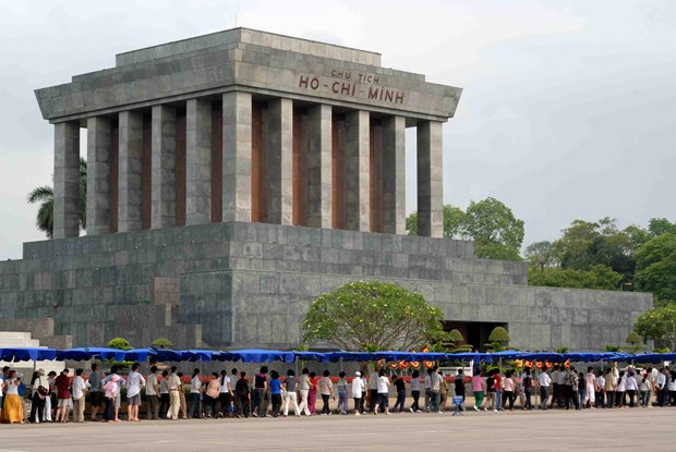 Têt 2020 plus de 25 000 visiteurs au mausolée de Hô Chi Minh