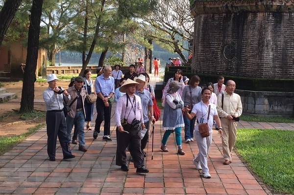 Vietnam et Japon renforcent leur coopération dans l économie, le travail et le tourisme