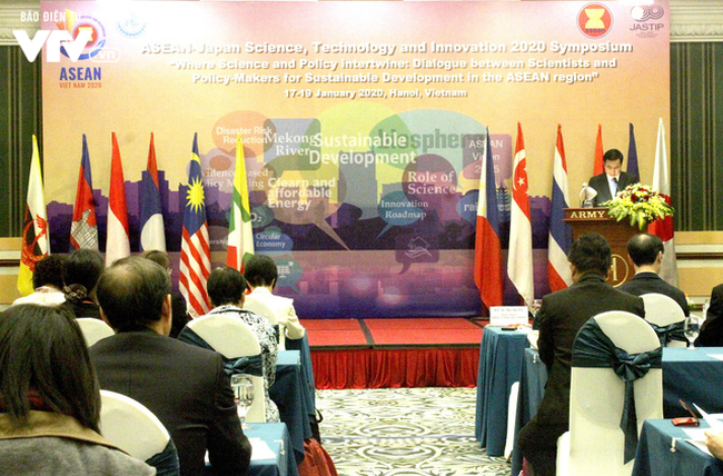 ASEAN  dialogue entre scientifiques et décideurs politiques pour le développement durable