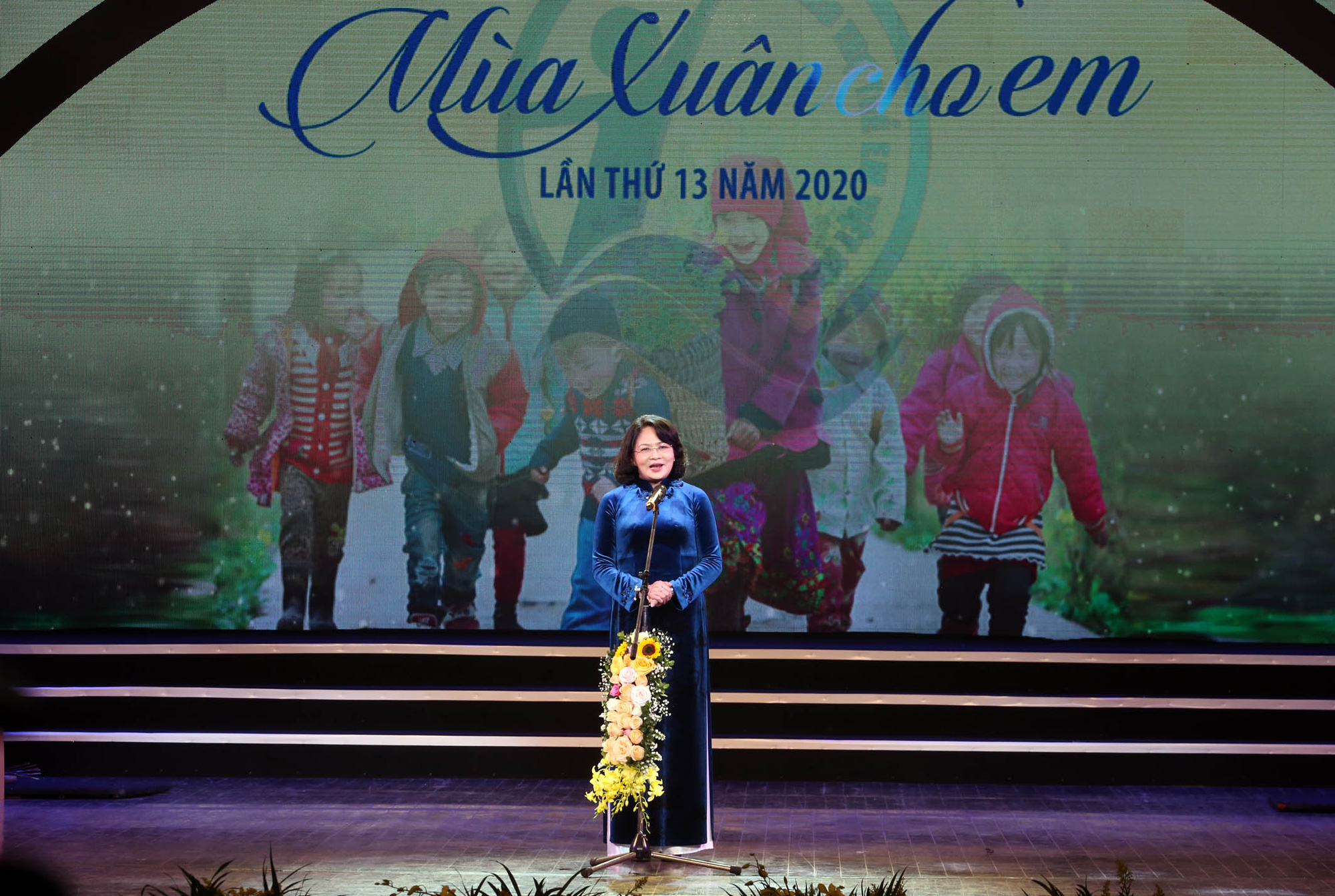 Plus de 114 milliards de dongs en faveur des enfants démunis