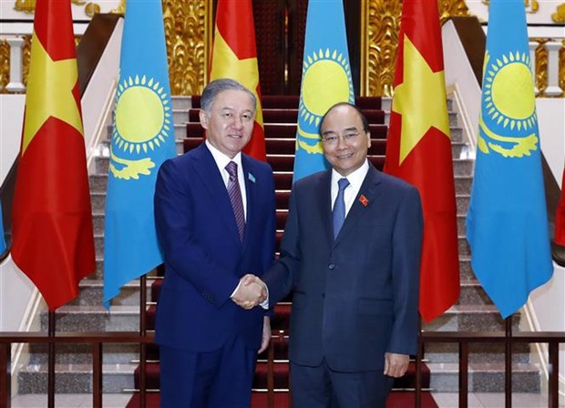Vietnam-Kazakhstan vers des relations de coopération et d’amitié plus resserrée