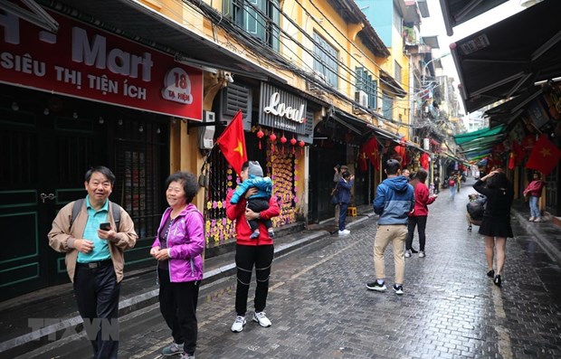 Tet traditionnel  le nombre de touristes à Hanoï en forte fluctuation