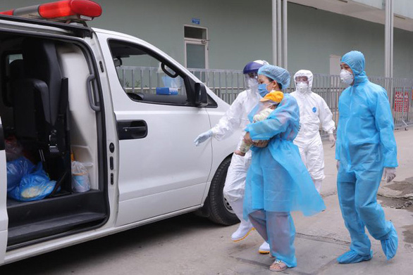 Le bébé de trois mois infecté par le COVID-19 quitte l’hôpital