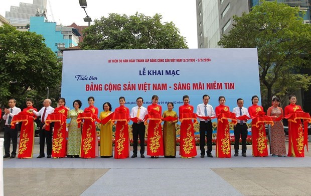 Diverses activités célébrant les 90 ans du Parti communiste du Vietnam