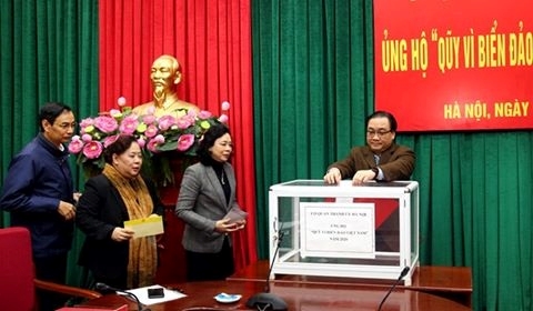 Hanoï  soutien au Fonds «Pour la mer et les îles du pays» 2020