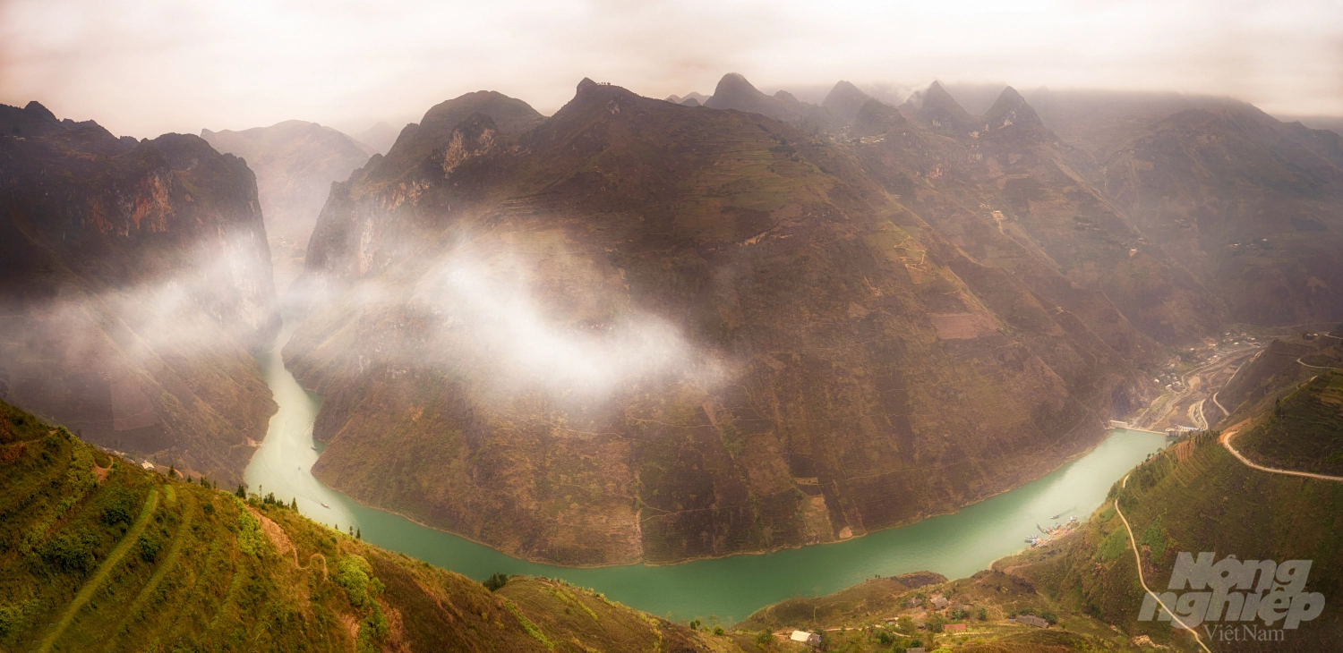 La beauté féerique de la rivière Nho Que