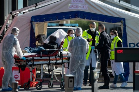 COVID-19  la France dépasse la barre des 3 000 décès à l hôpital
