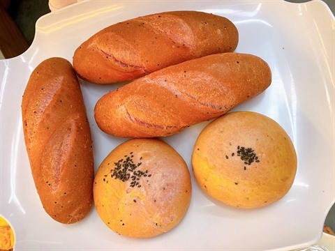 Le pain aux fruits du dragon débarque à Hô Chi Minh-Ville