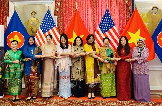 Des activités d échange entre des femmes de l ASEAN aux États-Unis