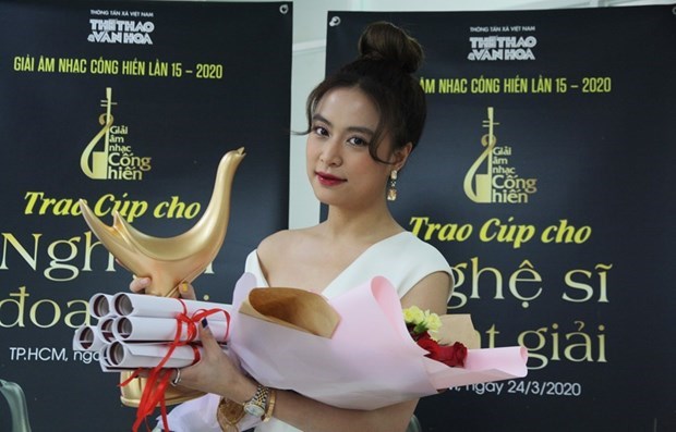 Hoang Thuy Linh grande gagnante des Contributions à la musique