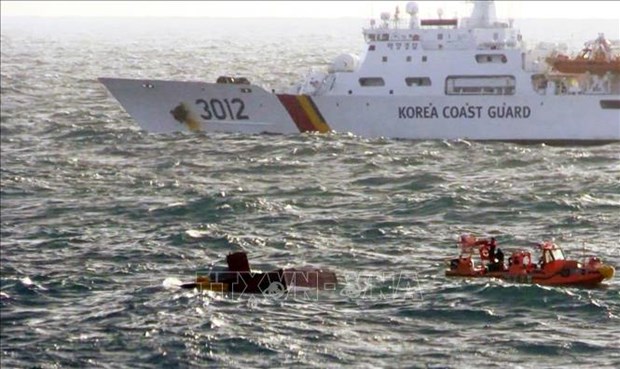 Cinq Vietnamiens portés disparus dans l incendie d un bateau de pêche près de Jeju