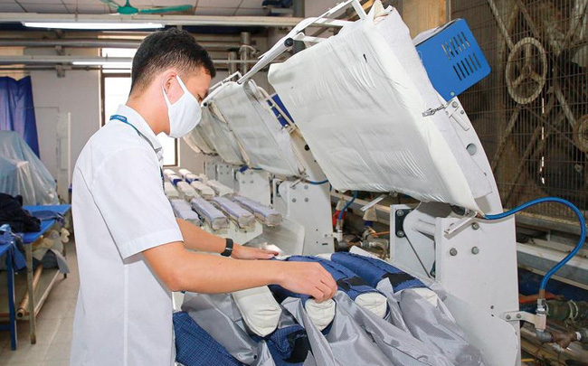 Février le PMI du Vietnam recule à 49 points