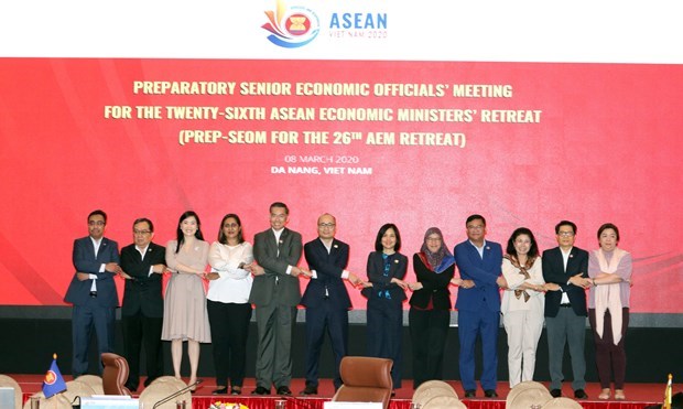 Adoption des initiatives du Vietnam dans la coopération économique avec l ASEAN