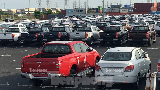 Février 94 des automobiles importées au Vietnam viennent de Thaïlande et d’Indonésie