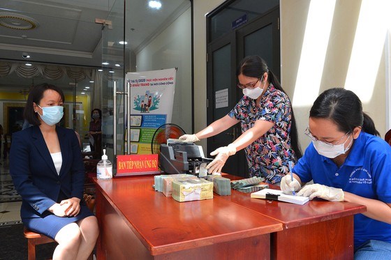 Plus de 81 milliards de dongs d’assistance à la lutte contre le coronavirus et la salinisation