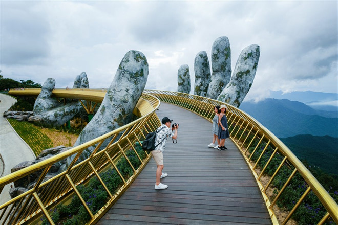 Le pont d Or à Da Nang classé parmi les 28 plus époustouflants ponts du monde par Business Insider