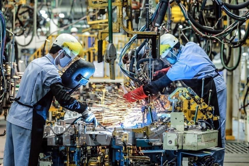 Le COVID-19 fait reculer l’indice du PMI du Vietnam en mars