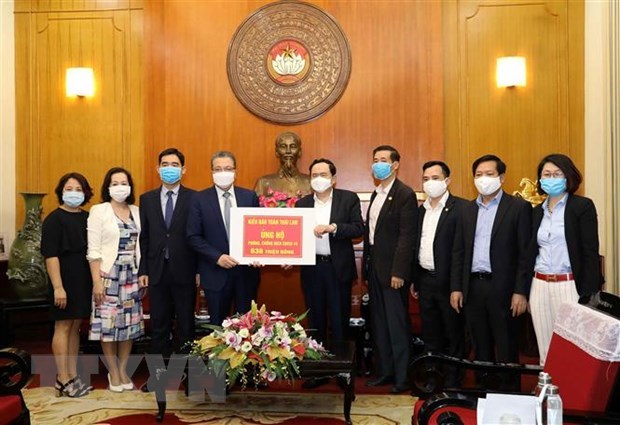 Des Vietnamiens en Thaïlande et en République de Corée soutiennent la lutte contre le COVID-19