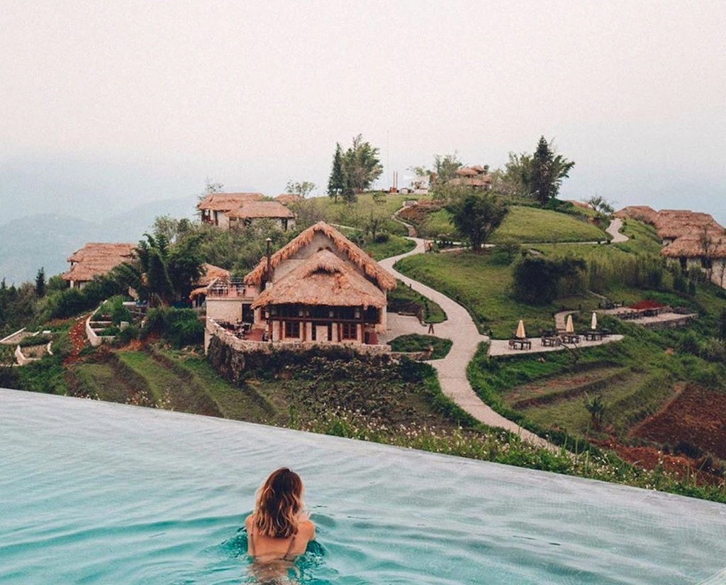 Les piscines à débordement au Vietnam apparaissent dans des journaux étrangers