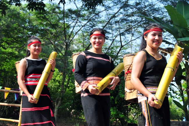 Costumes traditionnels des ethnies minoritaires  symbole de l identité culturelle du Vietnam