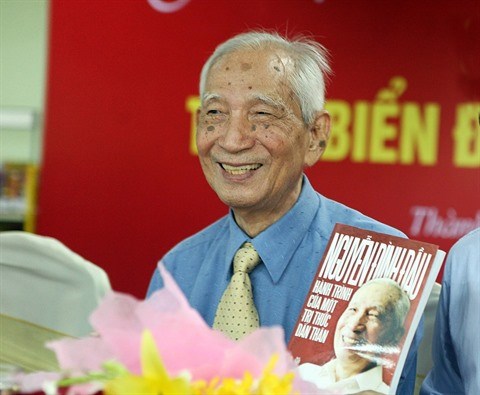 Il collectionne les cartes anciennes pour affirmer la souveraineté du Vietnam