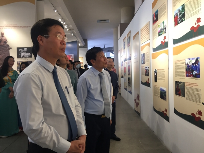Ouverture de deux expositions en hommage au Président Hô Chi Minh à Hanoï
