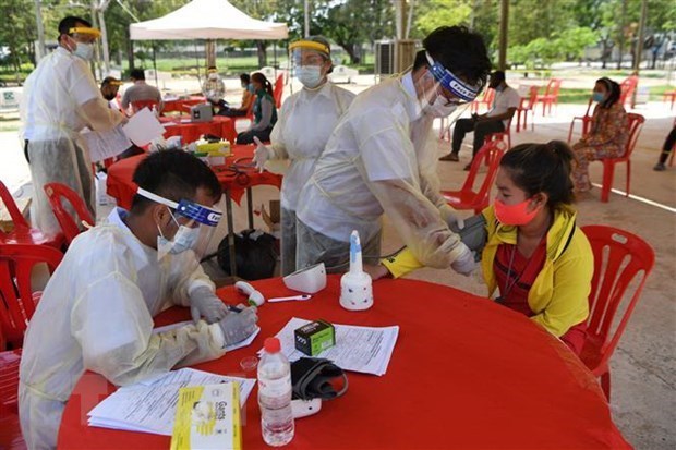 L OMS s inquiète d une possible deuxième vague de COVID-19 au Cambodge