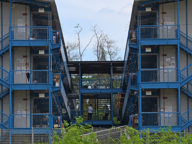 COVID-19  Singapour construira des logements pour 60 000 travailleurs migrants
