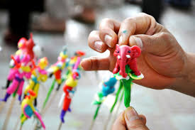 To he, des figurines en pâte qui n’en finissent plus d’enchanter