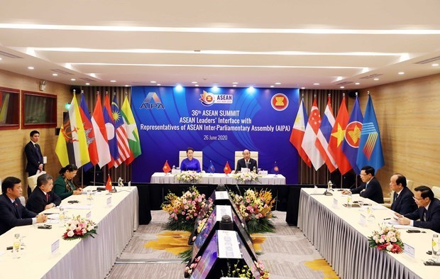 Les gouvernements et les parlements unis sur la Communauté de l’ASEAN