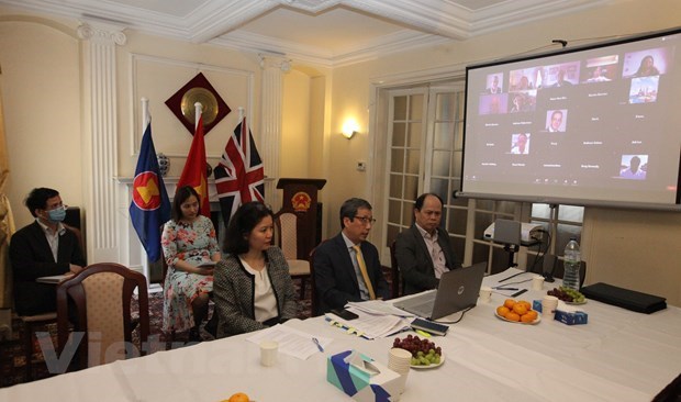 Séminaire britannique sur les opportunités d investissement post-pandémie au Vietnam